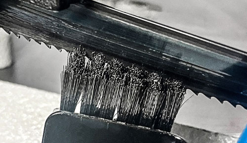 Fierăstrău cu bandă pentru metal PMS 180/300 MO-BIL pe roți Pilana